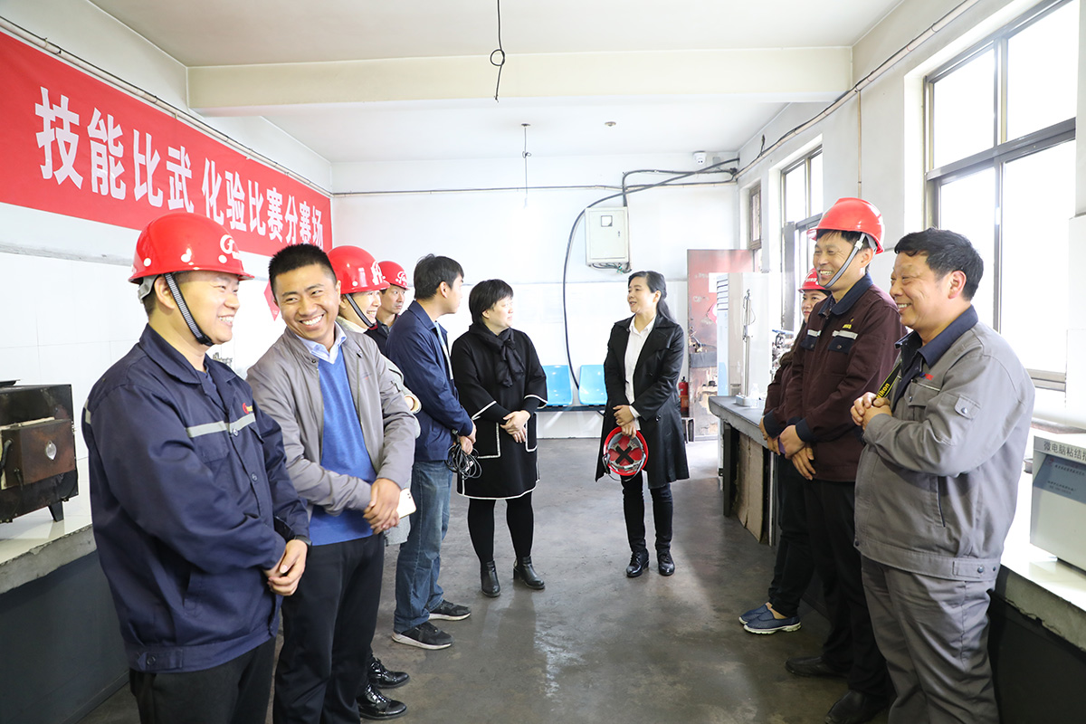 ͭұ����߽조ͬ�˱����������滯�������